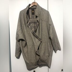 Burton Shawl Coat - Women’s L